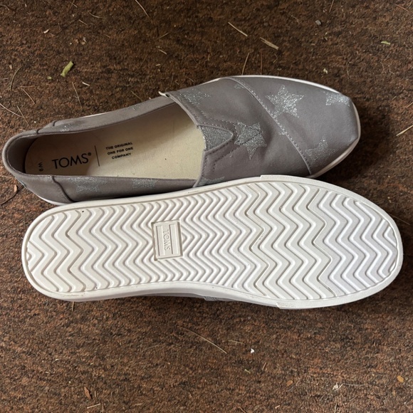 Tom’s size 9. NEW - Picture 2 of 2